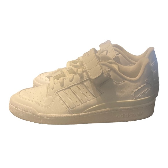adidas Other - *New With Tags* Adidas Forum Low Originals Cloud White Mens size 8.5
